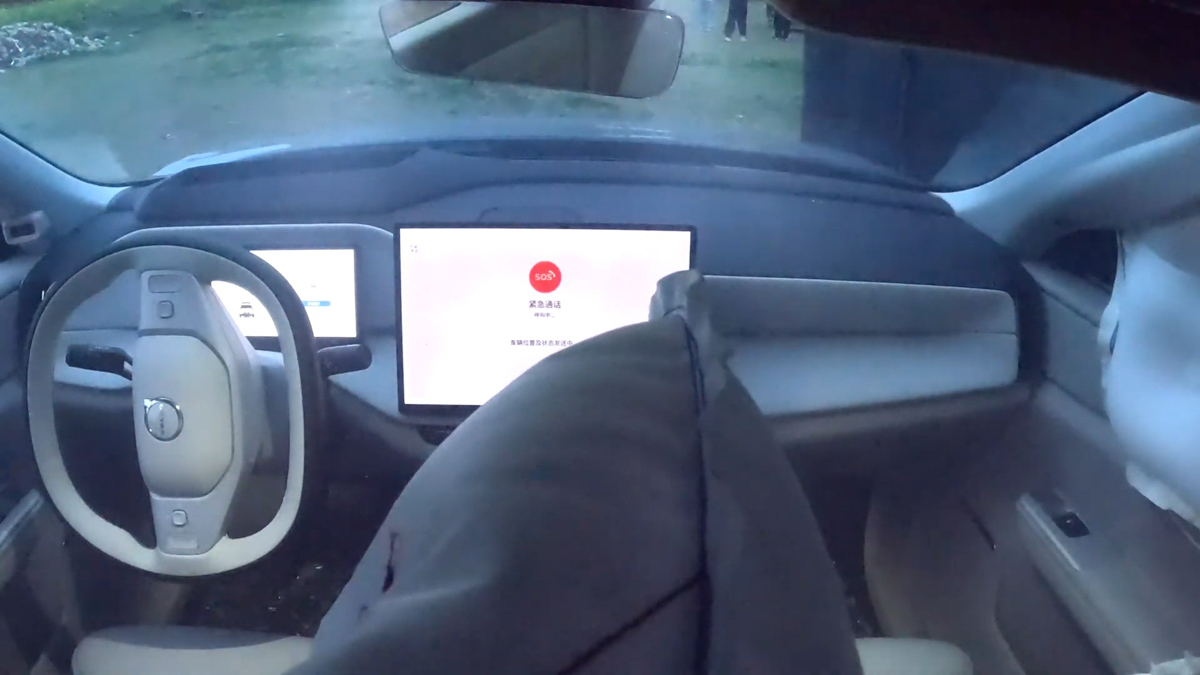 最強的汽車撞擊測試?打造 5000 公斤巨型機械臂,只為賞予一記「重磅耳光」 - 電腦王阿達 最強的汽車撞擊測試?打造 5000 公斤巨型機械臂,只為賞予一記「重磅耳光」 - 電腦王阿達