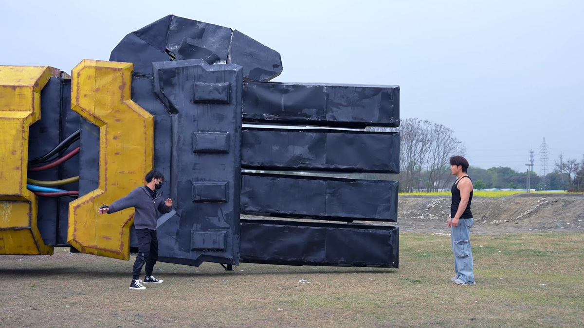 最強的汽車撞擊測試?打造 5000 公斤巨型機械臂,只為賞予一記「重磅耳光」 - 電腦王阿達 最強的汽車撞擊測試?打造 5000 公斤巨型機械臂,只為賞予一記「重磅耳光」 - 電腦王阿達