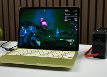 國外 YouTuber 為 MacBook Neo 加一塊銅片來提升散熱，遊戲 FPS 就幾乎翻倍