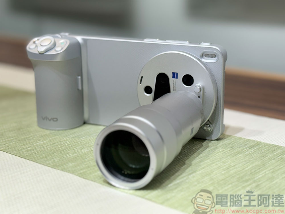 vivo X300 Ultra 台灣亮相,「影像 V 單」衝破行動攝影天花板 - 電腦王阿達 vivo X300 Ultra 台灣亮相,「影像 V 單」衝破行動攝影天花板 - 電腦王阿達
