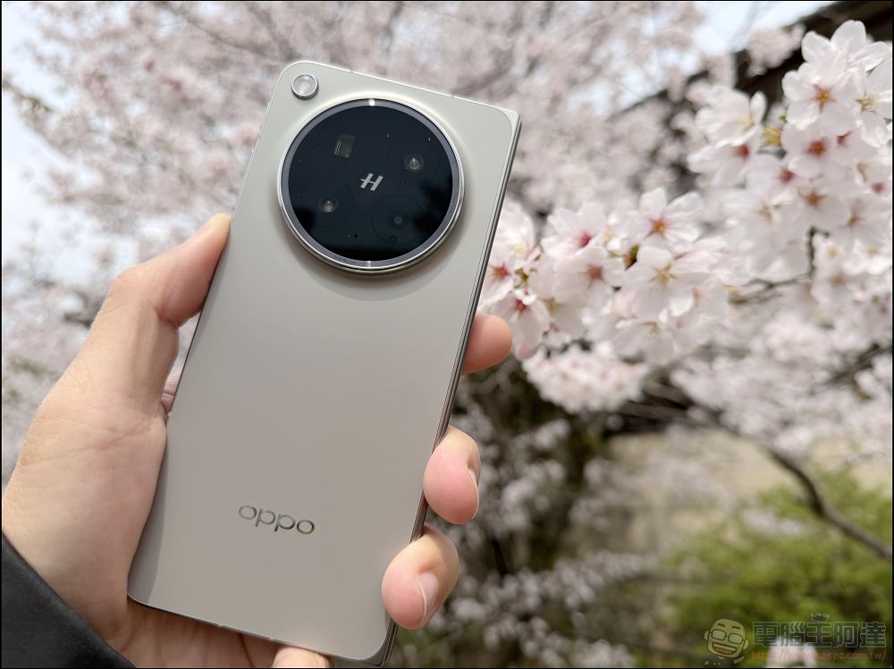 折疊機的摺痕時代終結!OPPO Find N6 開箱:零感摺痕 + 2 億畫素哈蘇鏡頭 + 6000mAh 超大電池! - 電腦王阿達 折疊機的摺痕時代終結!OPPO Find N6 開箱:零感摺痕 + 2 億畫素哈蘇鏡頭 + 6000mAh 超大電池! - 電腦王阿達