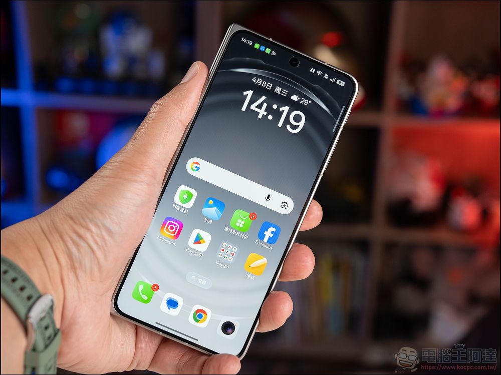 折疊機的摺痕時代終結!OPPO Find N6 開箱:零感摺痕 + 2 億畫素哈蘇鏡頭 + 6000mAh 超大電池! - 電腦王阿達 折疊機的摺痕時代終結!OPPO Find N6 開箱:零感摺痕 + 2 億畫素哈蘇鏡頭 + 6000mAh 超大電池! - 電腦王阿達