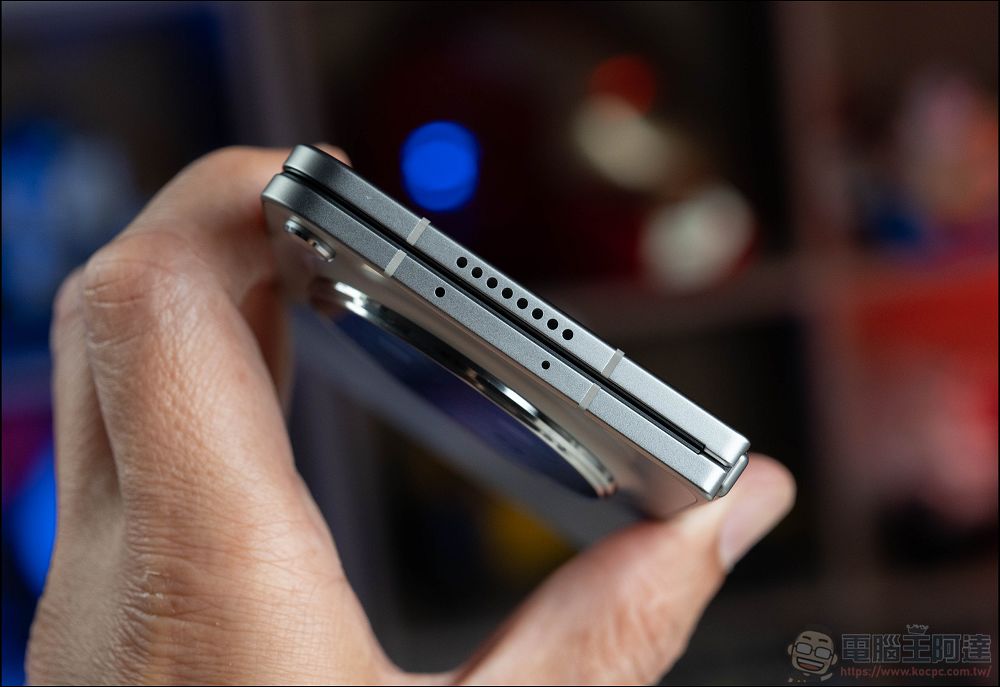 折疊機的摺痕時代終結!OPPO Find N6 開箱:零感摺痕 + 2 億畫素哈蘇鏡頭 + 6000mAh 超大電池! - 電腦王阿達 折疊機的摺痕時代終結!OPPO Find N6 開箱:零感摺痕 + 2 億畫素哈蘇鏡頭 + 6000mAh 超大電池! - 電腦王阿達