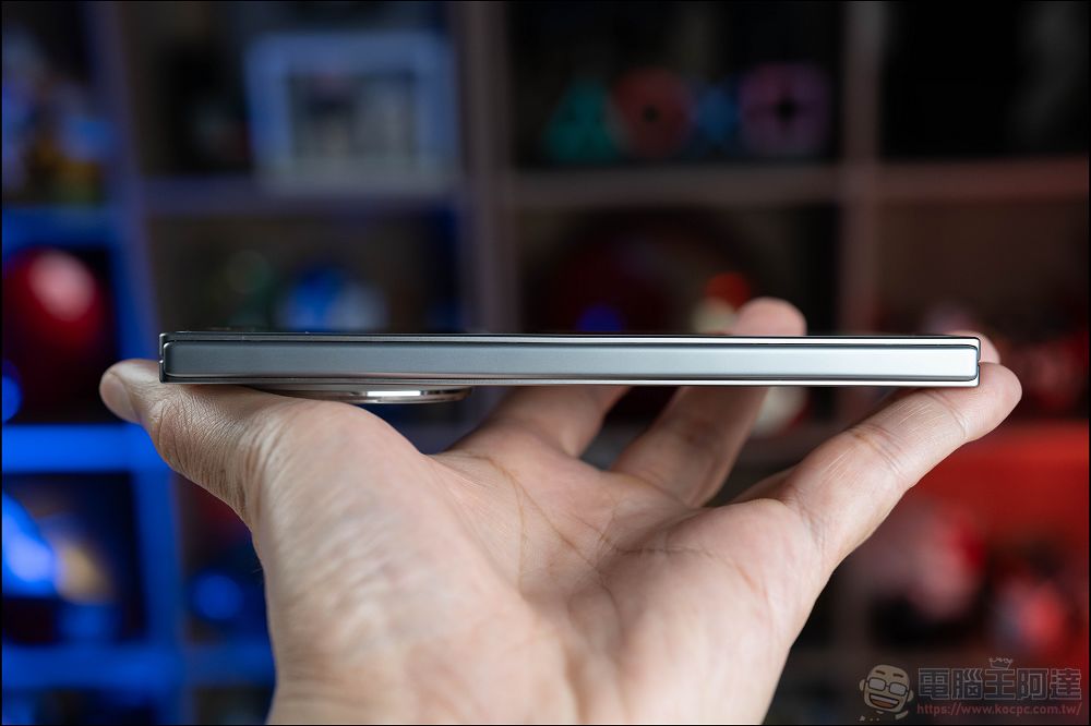 折疊機的摺痕時代終結!OPPO Find N6 開箱:零感摺痕 + 2 億畫素哈蘇鏡頭 + 6000mAh 超大電池! - 電腦王阿達 折疊機的摺痕時代終結!OPPO Find N6 開箱:零感摺痕 + 2 億畫素哈蘇鏡頭 + 6000mAh 超大電池! - 電腦王阿達