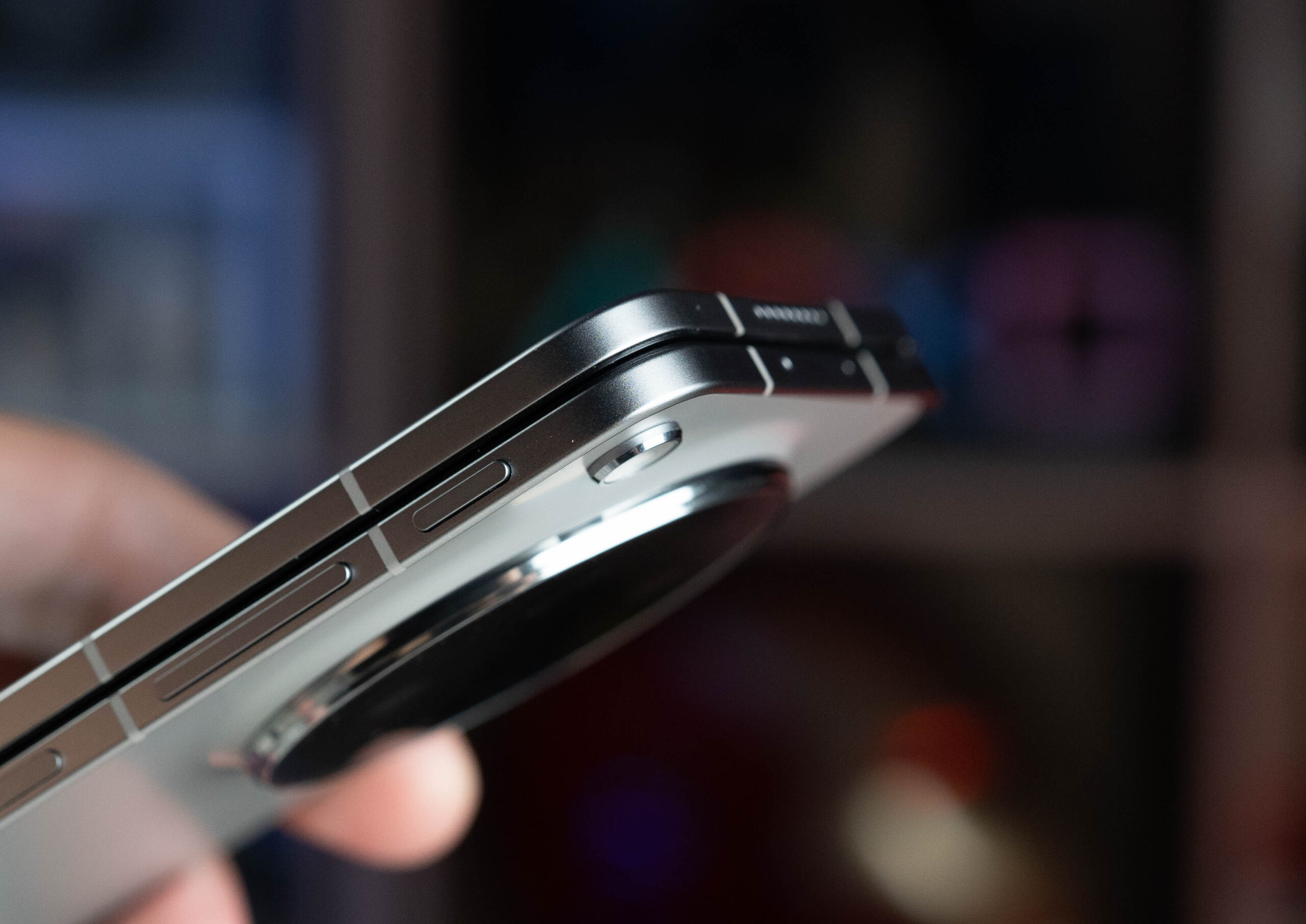 折疊機的摺痕時代終結!OPPO Find N6 開箱:零感摺痕 + 2 億畫素哈蘇鏡頭 + 6000mAh 超大電池! - 電腦王阿達 折疊機的摺痕時代終結!OPPO Find N6 開箱:零感摺痕 + 2 億畫素哈蘇鏡頭 + 6000mAh 超大電池! - 電腦王阿達