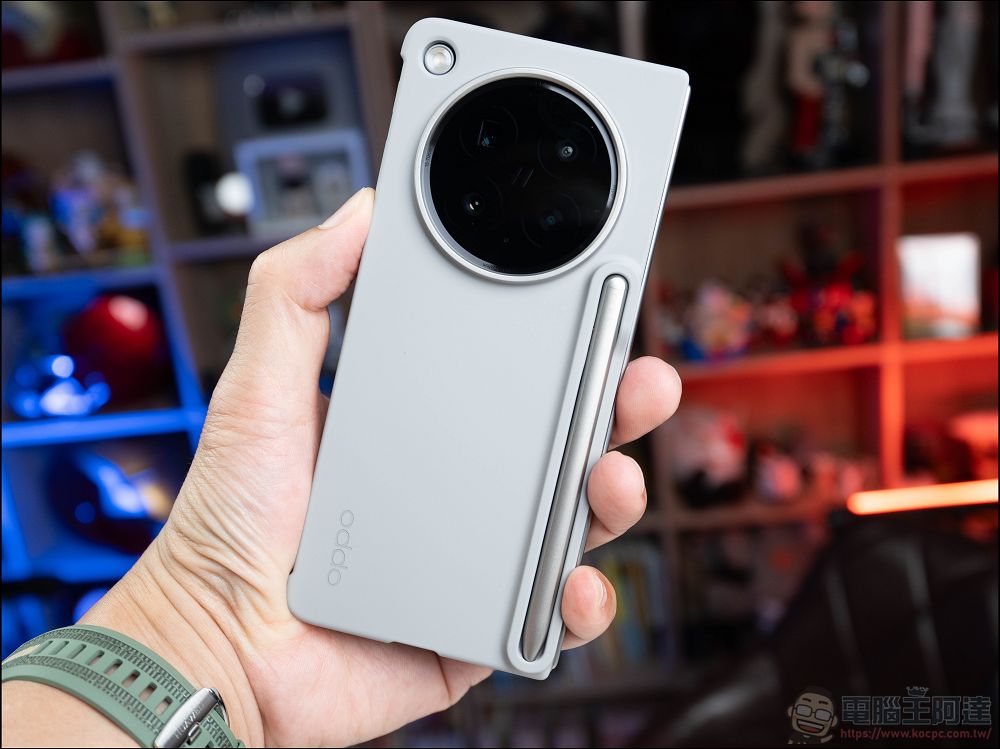 折疊機的摺痕時代終結!OPPO Find N6 開箱:零感摺痕 + 2 億畫素哈蘇鏡頭 + 6000mAh 超大電池! - 電腦王阿達 折疊機的摺痕時代終結!OPPO Find N6 開箱:零感摺痕 + 2 億畫素哈蘇鏡頭 + 6000mAh 超大電池! - 電腦王阿達