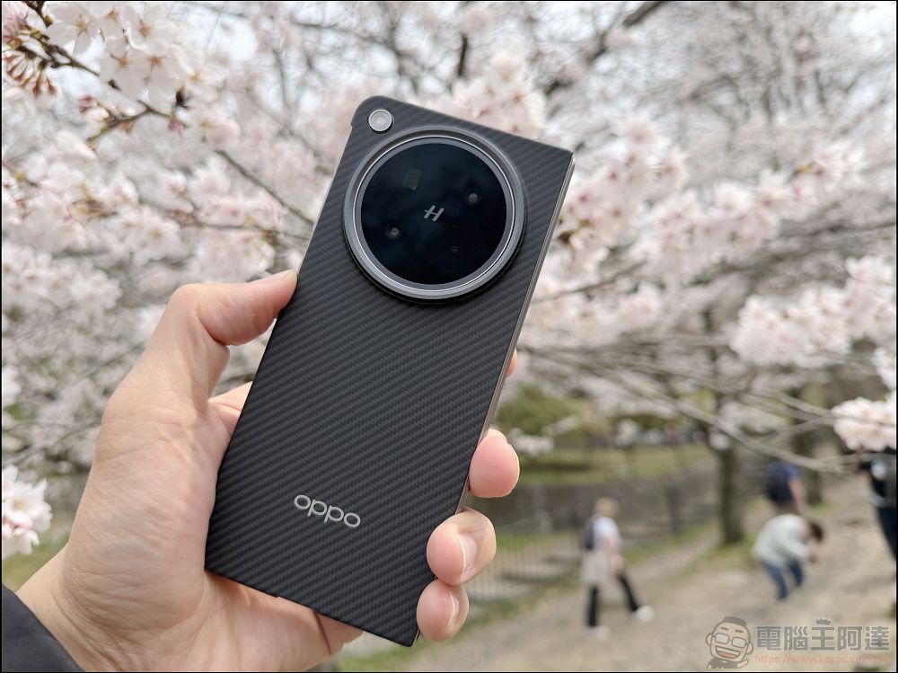 折疊機的摺痕時代終結!OPPO Find N6 開箱:零感摺痕 + 2 億畫素哈蘇鏡頭 + 6000mAh 超大電池! - 電腦王阿達 折疊機的摺痕時代終結!OPPO Find N6 開箱:零感摺痕 + 2 億畫素哈蘇鏡頭 + 6000mAh 超大電池! - 電腦王阿達