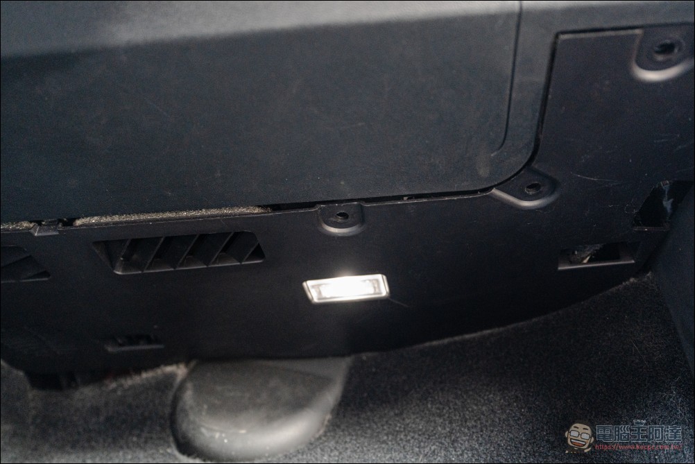 Model 3 車內臭味救星!自己換 ACDelco 森呼吸冷氣濾網,PM0.3、抗菌防霉一次到位 - 電腦王阿達 Model 3 車內臭味救星!自己換 ACDelco 森呼吸冷氣濾網,PM0.3、抗菌防霉一次到位 - 電腦王阿達