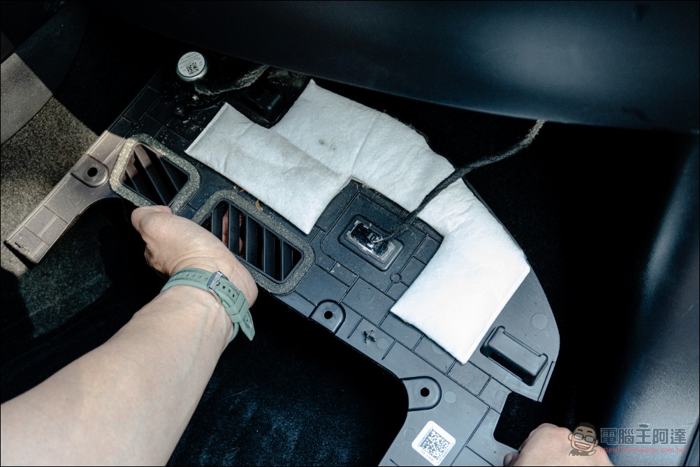 Model 3 車內臭味救星!自己換 ACDelco 森呼吸冷氣濾網,PM0.3、抗菌防霉一次到位 - 電腦王阿達 Model 3 車內臭味救星!自己換 ACDelco 森呼吸冷氣濾網,PM0.3、抗菌防霉一次到位 - 電腦王阿達