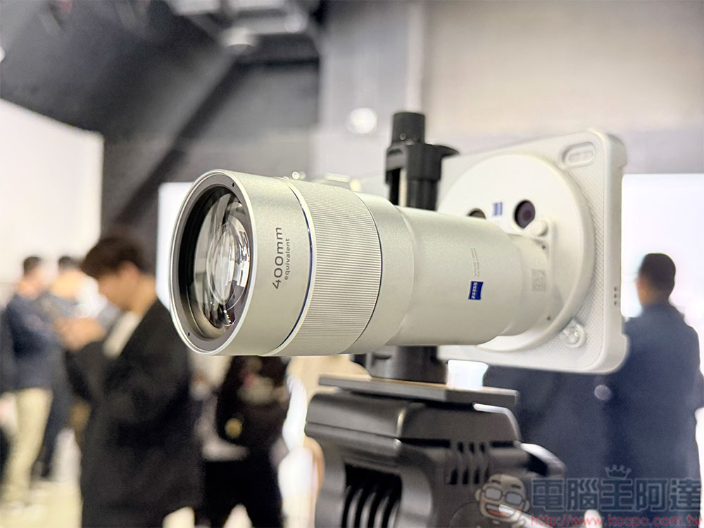 「專業 V 單」 vivo X300 Ultra 在台上市,最高雙兩億蔡司大師鏡頭群突破創作疆界 - 電腦王阿達 「專業 V 單」 vivo X300 Ultra 在台上市,最高雙兩億蔡司大師鏡頭群突破創作疆界 - 電腦王阿達