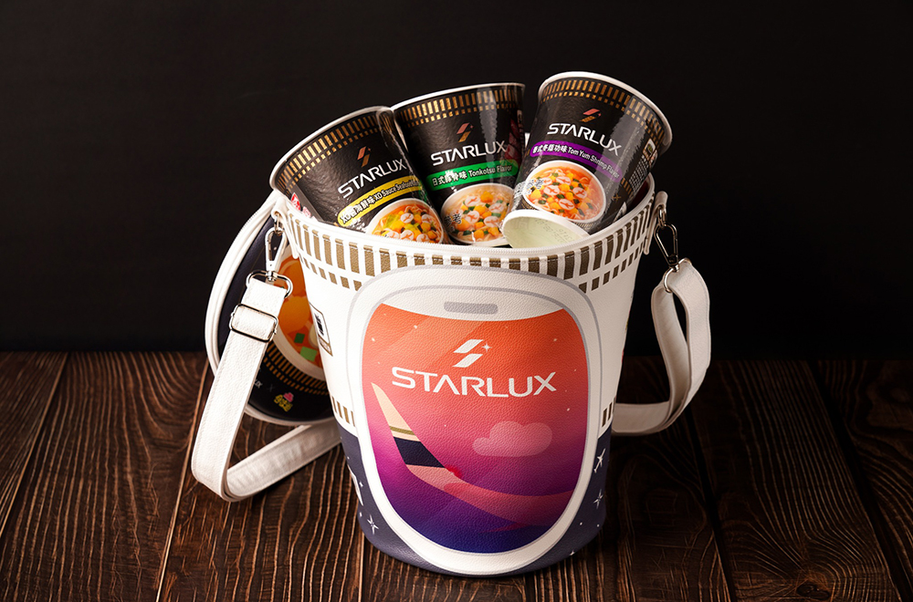 星宇航空聯名日清推巨無霸泡麵「杯」包!不只可愛,還有機會抽免費機票 - 電腦王阿達 星宇航空聯名日清推巨無霸泡麵「杯」包!不只可愛,還有機會抽免費機票 - 電腦王阿達