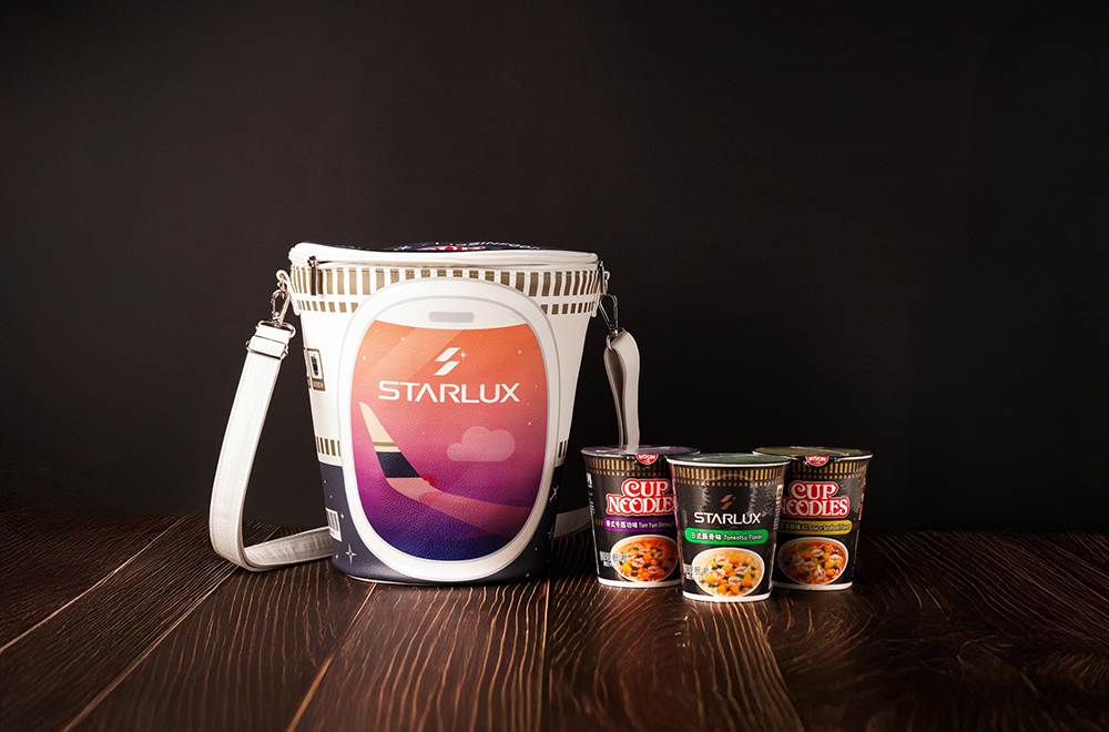 星宇航空聯名日清推巨無霸泡麵「杯」包!不只可愛,還有機會抽免費機票 - 電腦王阿達 星宇航空聯名日清推巨無霸泡麵「杯」包!不只可愛,還有機會抽免費機票 - 電腦王阿達