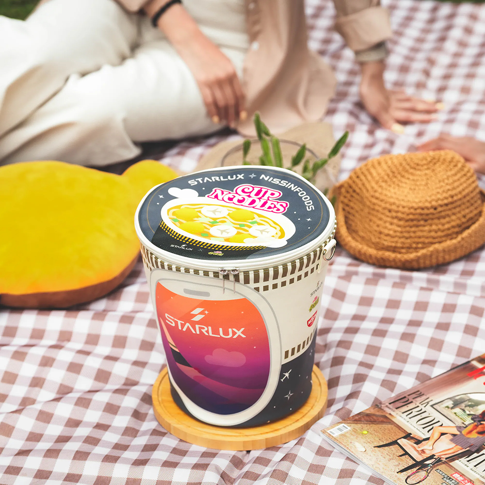 星宇航空聯名日清推巨無霸泡麵「杯」包!不只可愛,還有機會抽免費機票 - 電腦王阿達 星宇航空聯名日清推巨無霸泡麵「杯」包!不只可愛,還有機會抽免費機票 - 電腦王阿達
