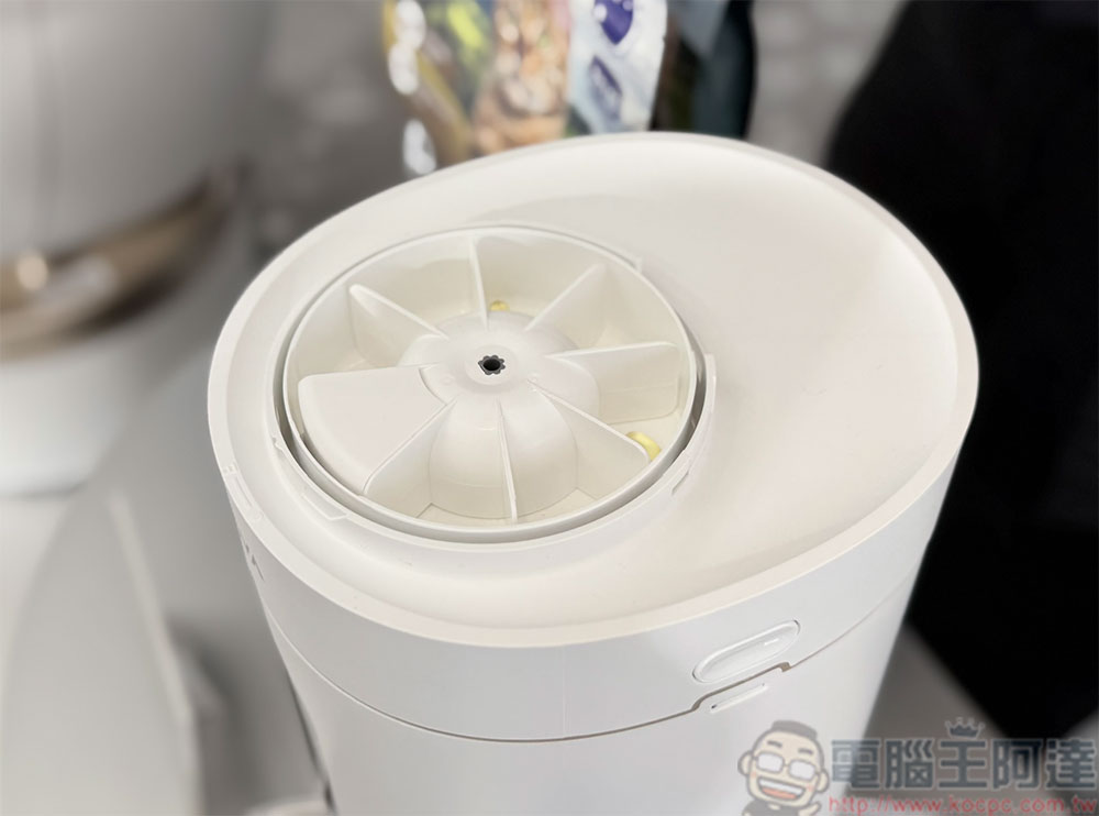 喵皇的智慧生活!MOVA 在台推出貓砂機、餵食器與寵物餵水器 3 款寵物家電 - 電腦王阿達 喵皇的智慧生活!MOVA 在台推出貓砂機、餵食器與寵物餵水器 3 款寵物家電 - 電腦王阿達