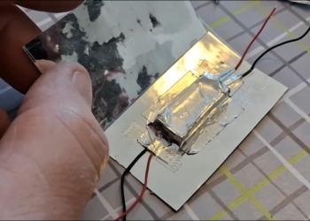 20 年不需充電！國外 YouTuber 成功在家手搓「微型核能電池」