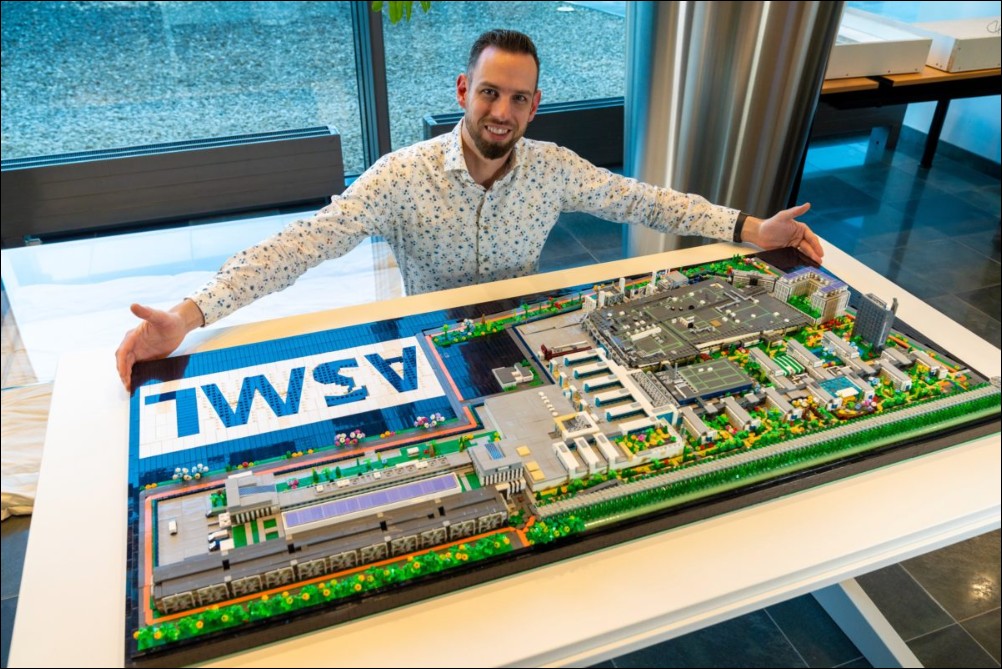 想要!ASML 員工設計 LEGO 版 EUV 光刻機,比真機便宜近兩千萬倍 - 電腦王阿達 想要!ASML 員工設計 LEGO 版 EUV 光刻機,比真機便宜近兩千萬倍 - 電腦王阿達