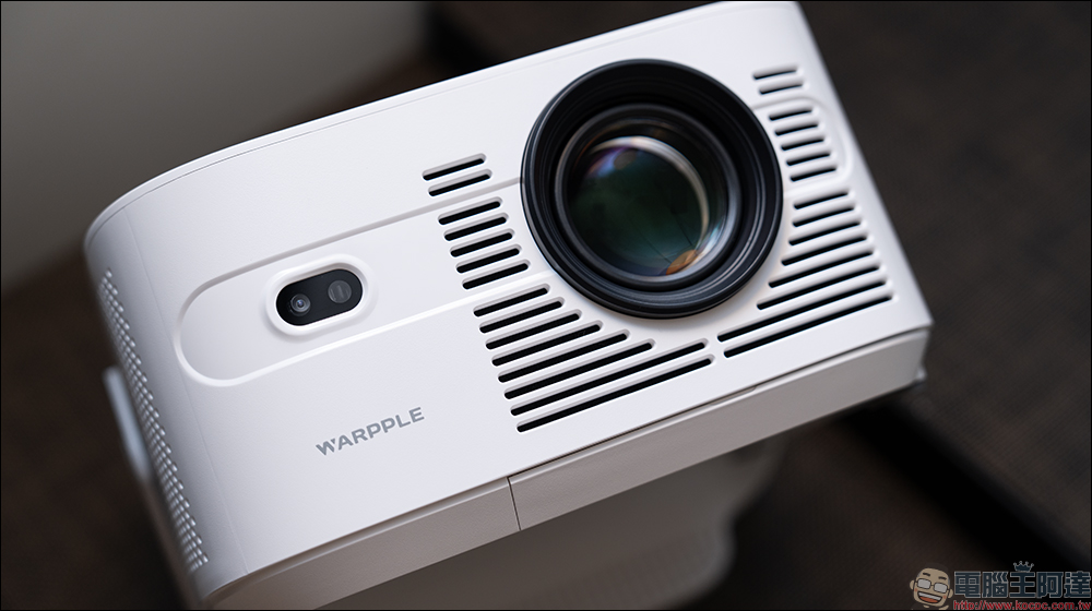 Warpple LA10 Pro 開箱評測:2000 ANSI 流明、Google TV、全智慧校正,居家旗艦輕劇院輕鬆入手 - 電腦王阿達 Warpple LA10 Pro 開箱評測:2000 ANSI 流明、Google TV、全智慧校正,居家旗艦輕劇院輕鬆入手 - 電腦王阿達