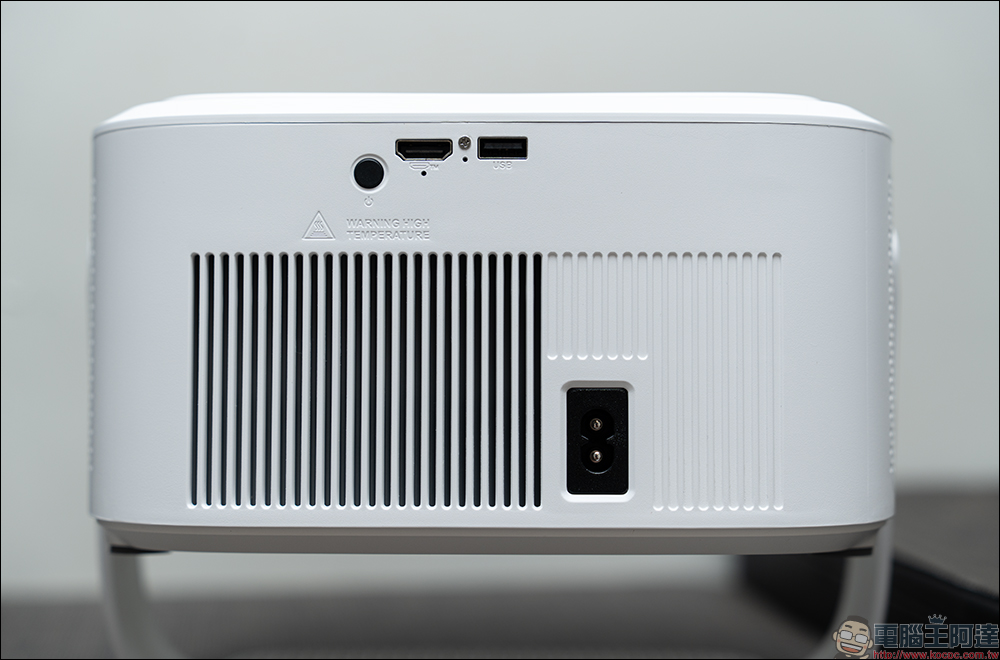 Warpple LA10 Pro 開箱評測:2000 ANSI 流明、Google TV、全智慧校正,居家旗艦輕劇院輕鬆入手 - 電腦王阿達 Warpple LA10 Pro 開箱評測:2000 ANSI 流明、Google TV、全智慧校正,居家旗艦輕劇院輕鬆入手 - 電腦王阿達