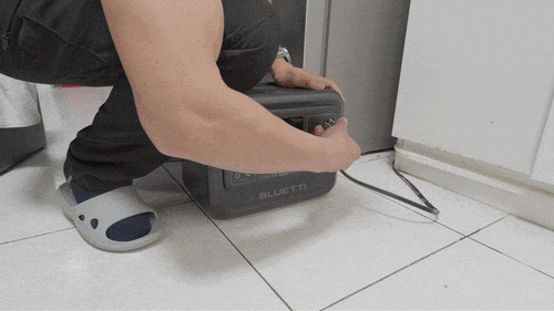 BLUETTI 1800W電吉拉mini 行動電站開箱:1800W大功率、0.01秒UPS不斷電、45分鐘快充80%,單手提起一度電 - 電腦王阿達 BLUETTI 1800W電吉拉mini 行動電站開箱:1800W大功率、0.01秒UPS不斷電、45分鐘快充80%,單手提起一度電 - 電腦王阿達