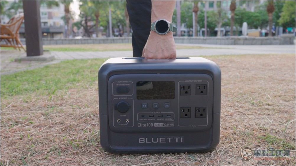 BLUETTI 1800W電吉拉mini 行動電站開箱:1800W大功率、0.01秒UPS不斷電、45分鐘快充80%,單手提起一度電 - 電腦王阿達 BLUETTI 1800W電吉拉mini 行動電站開箱:1800W大功率、0.01秒UPS不斷電、45分鐘快充80%,單手提起一度電 - 電腦王阿達