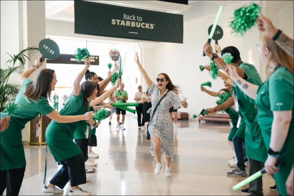 AI 不是萬靈丹!Starbucks 棄用 AI 庫存盤點工具,因錯誤頻發宣告失敗 - 電腦王阿達 AI 不是萬靈丹!Starbucks 棄用 AI 庫存盤點工具,因錯誤頻發宣告失敗 - 電腦王阿達