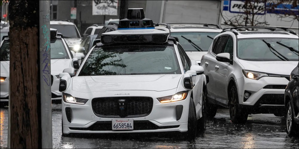 Waymo 的多事雨季:開進積水被迫召回,六城服務暫停,高速公路全面停駛 - 電腦王阿達 Waymo 的多事雨季:開進積水被迫召回,六城服務暫停,高速公路全面停駛 - 電腦王阿達