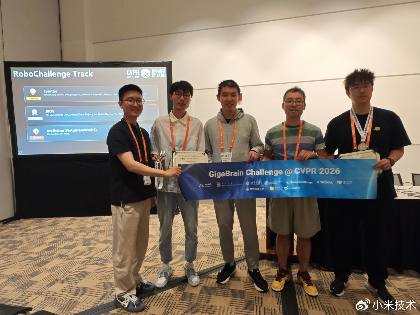 小米機器人獲得 CVPR、ICRA 雙料冠軍:自研模型 40.89% 成功率登頂,商超實測 99.2 分 - 電腦王阿達 小米機器人獲得 CVPR、ICRA 雙料冠軍:自研模型 40.89% 成功率登頂,商超實測 99.2 分 - 電腦王阿達