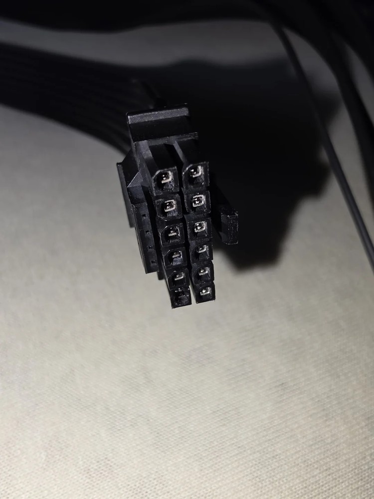 國外 RTX 5090 用戶即便定期檢查 12VHPWR 接頭,卻還是發生燒毀事故 - 電腦王阿達 國外 RTX 5090 用戶即便定期檢查 12VHPWR 接頭,卻還是發生燒毀事故 - 電腦王阿達