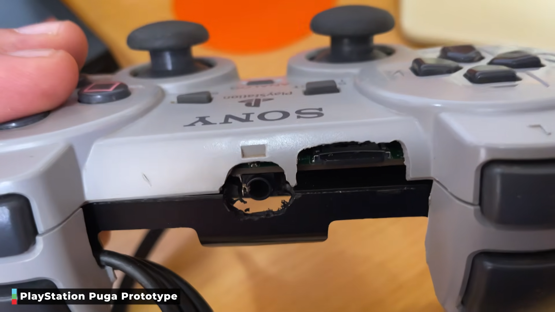 控制器即主機?胎死腹中的 PlayStation 神秘產品「Pulga」首度曝光 - 電腦王阿達 控制器即主機?胎死腹中的 PlayStation 神秘產品「Pulga」首度曝光 - 電腦王阿達