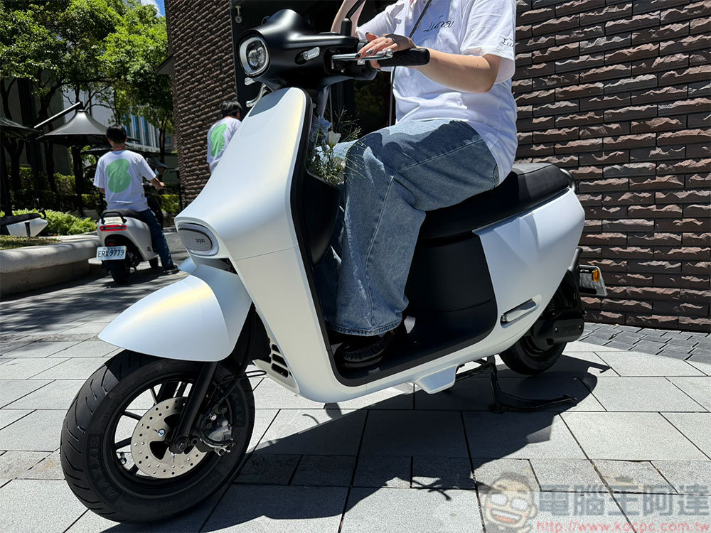 Gogoro Luna 試駕體驗:為女性騎士量身打造的細節,讓騎行更輕盈 - 電腦王阿達 Gogoro Luna 試駕體驗:為女性騎士量身打造的細節,讓騎行更輕盈 - 電腦王阿達