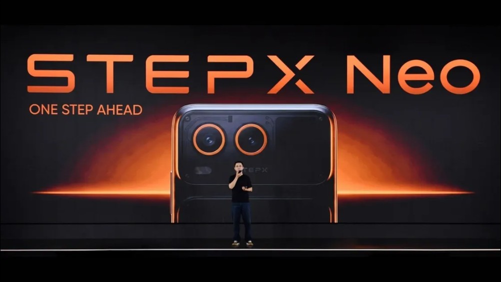 StepFun 推出 StepX Neo:全球首款 Agentic 智慧型手機,AI Agent 原生整合、離線可用 - 電腦王阿達 StepFun 推出 StepX Neo:全球首款 Agentic 智慧型手機,AI Agent 原生整合、離線可用 - 電腦王阿達