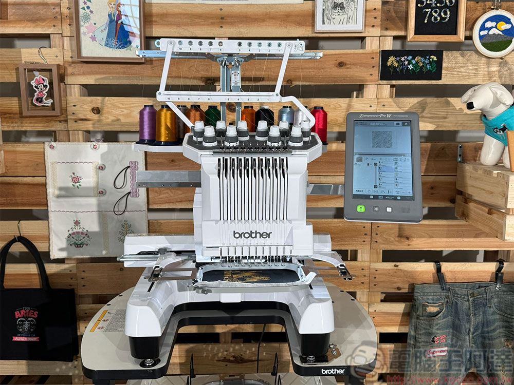 Brother PR1060W 商用刺繡機與 BE1 專業軟體,微創業刺繡就是快、易、通 - 電腦王阿達 Brother PR1060W 商用刺繡機與 BE1 專業軟體,微創業刺繡就是快、易、通 - 電腦王阿達
