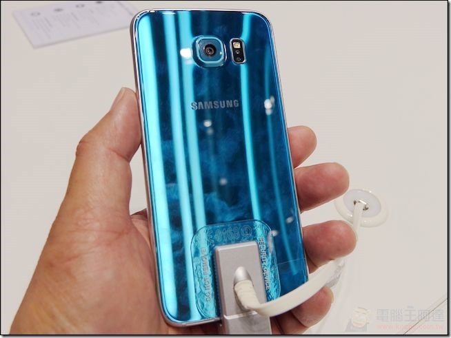 SAMSUNG-MWC-2015 (4)